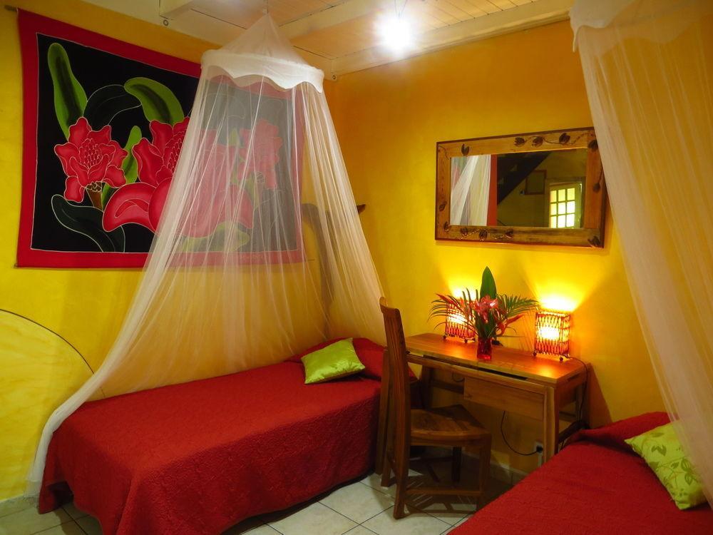 Caraib'Bay Hotel Deshaies Bagian luar foto